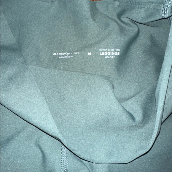 Old navy athletic leggings - Picture 3 of 3